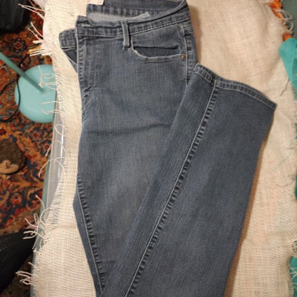 LEVI STRAUSS straight leg jeans - Picture 4 of 6
